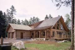 mally-cabin-in-lake-me