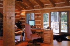 mally-cabin-in-lake-me_11